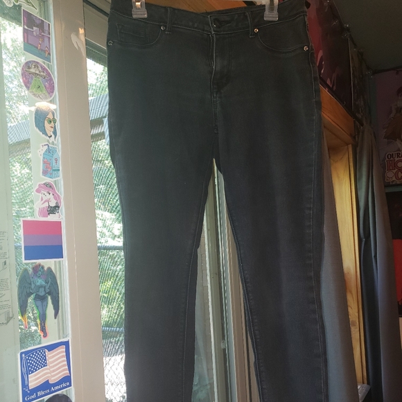 denim ⚫ - Picture 1 of 2